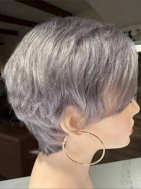 💯% HUMAN Hair Short Pixie Wig in Silver Gray -